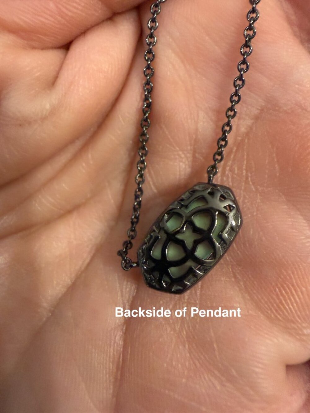 Kendra Scott Elisa Black Gunmetal-tone Chain W/ Iridescent Deep Green Pendant - Picture 8 of 8